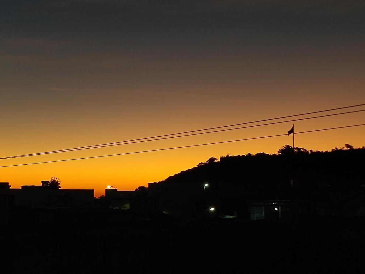 Apartamento Aconchegante No Centro De กาโบฟรีโอ ภายนอก รูปภาพ