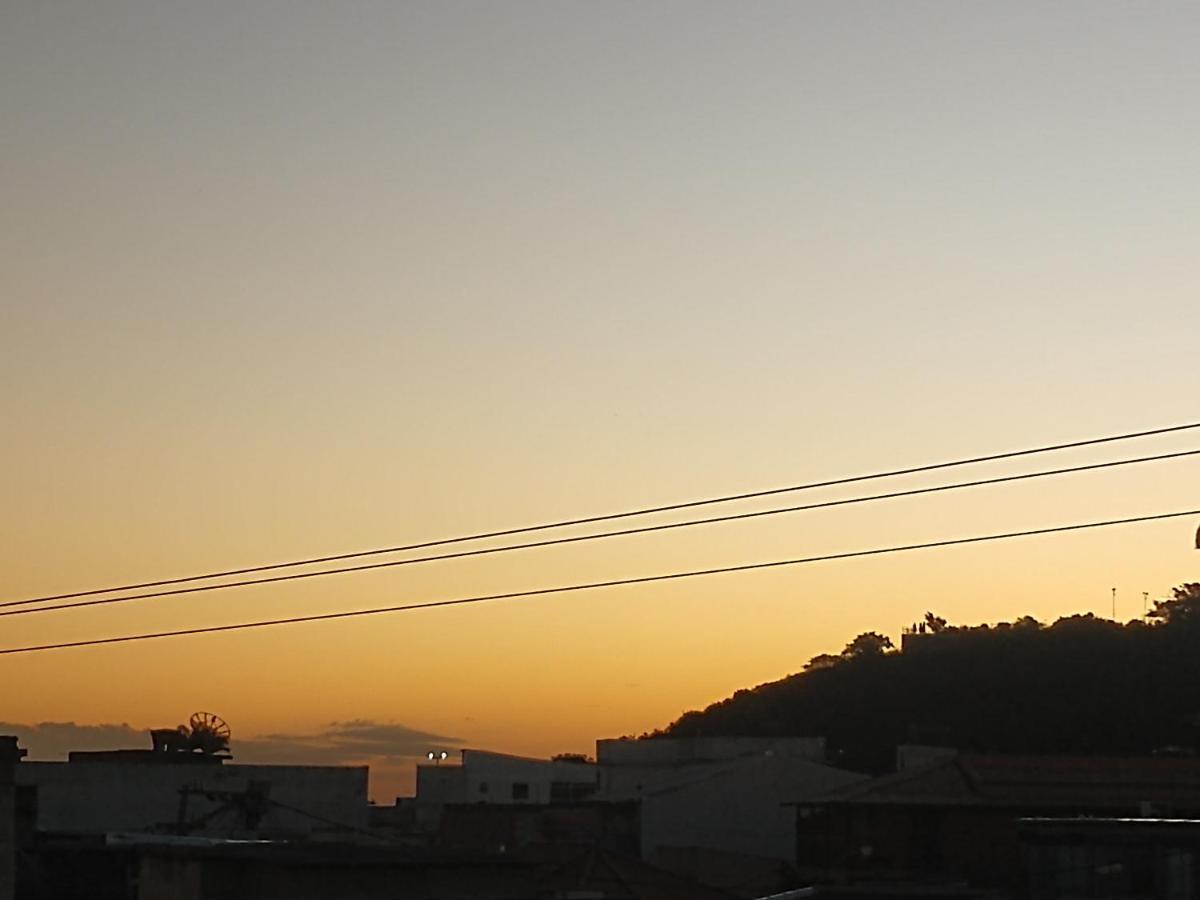 Apartamento Aconchegante No Centro De กาโบฟรีโอ ภายนอก รูปภาพ